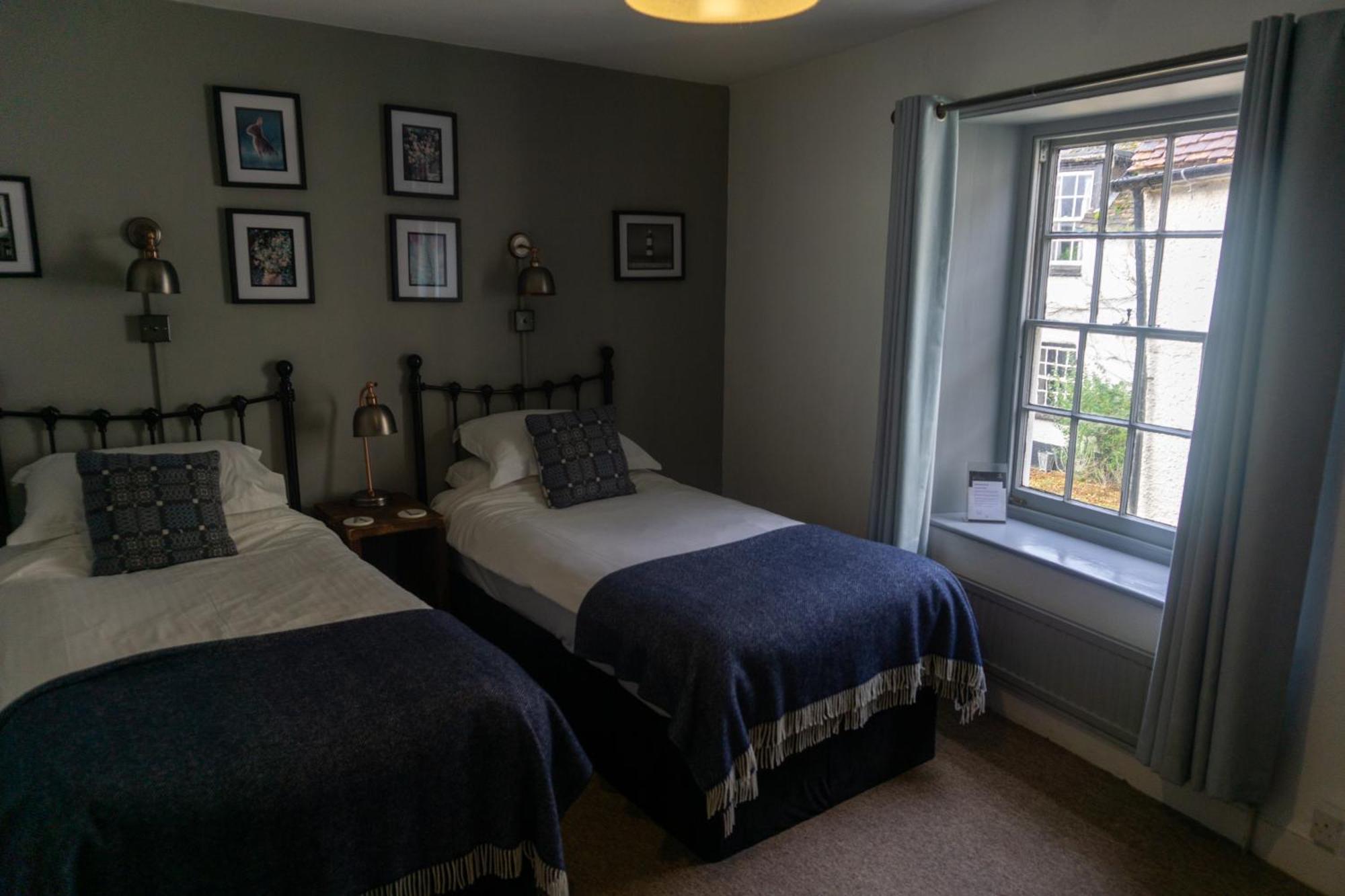Hotel The Crown Aldbourne Exterior foto